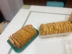 咸桃酥-泸溪河桃酥(湖滨银泰in77店)