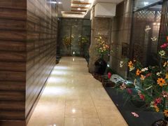 等位区-英子补身汤(海兰路店)