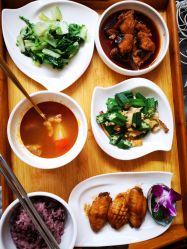 -卓玥国际月子会所(罗山路店)