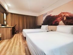 -长沙晚报大道亚朵酒店