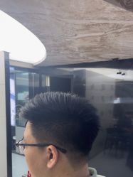 -宫铭烫发染发接发店