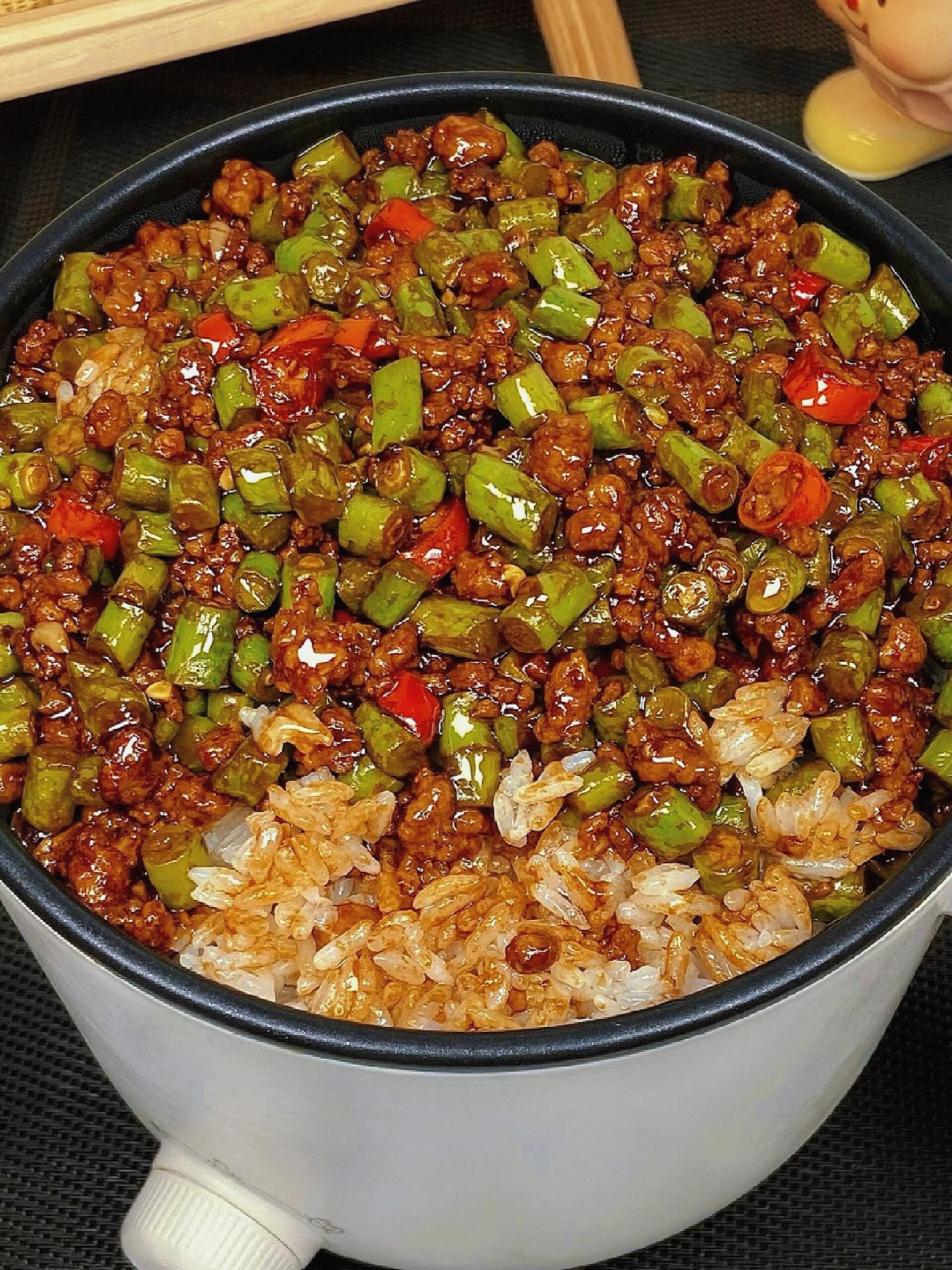 一口豆角肉沫饭😋简直是人间享受香迷糊了