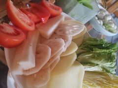 -二荆条·蜀鲜汇城市森林火锅