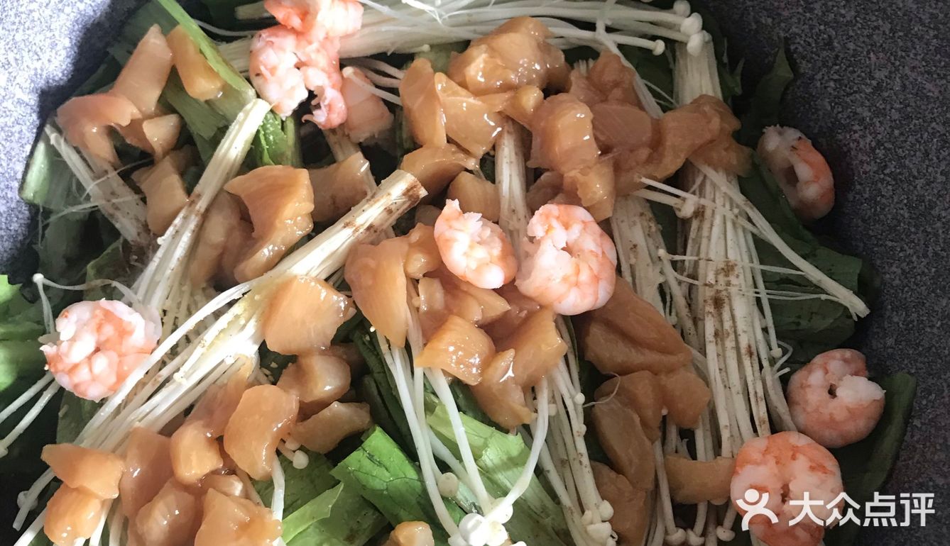 减脂餐—番茄金针菇鸡胸肉