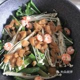 减脂餐—番茄金针菇鸡胸肉