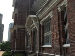 -香港大学
