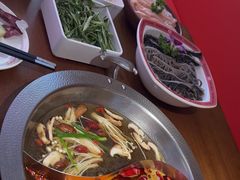 -小媳妇重庆火锅(海莲路店)