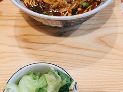 -魔都三兄弟酸辣粉·蘸卤炸串(虹桥万科店)