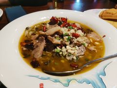 酸菜牛腩-老街坊劈柴院(济南总店)