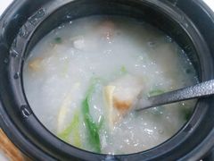 荔湾艇仔粥-乜都得港式茶楼(天贵路店)