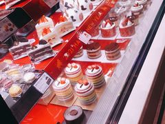 -巴黎贝甜(大宁国际商业广场店)