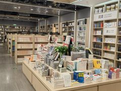 -新华书店(泉城路店)