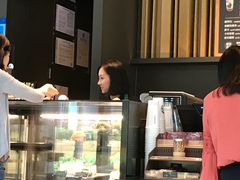 -星巴克(前滩世贸中心店)