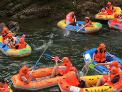 -安吉龙王山峡谷漂流