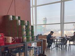 -星巴克(香港国际机场44号闸店)