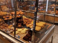 面包甜点陈列柜-巴黎贝甜(右安门店)