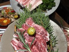 -草家酱蟹炭火烤肉店(珲春南路一店)