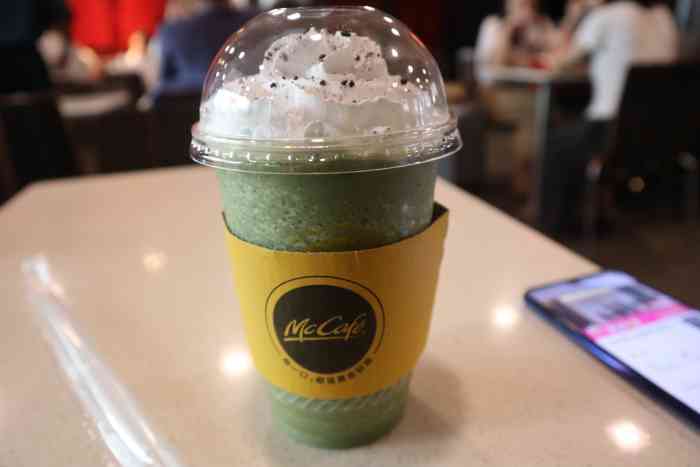 mccafe(北站高铁店)-"在深圳北站候车时看到这边有间麦咖啡就过来.