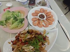-覃记海鲜美食餐厅
