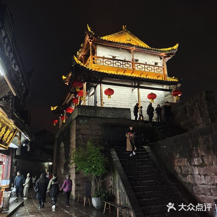 凤凰古城的夜景
