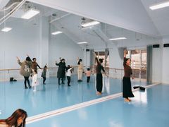 -西安小天鹅艺术团(曲江Alice店)