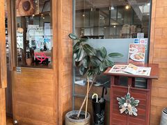 -ROAST coffee & eatery