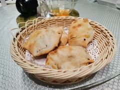 馕坑烤包子-巴扎美食·新疆菜·西域歌舞表演餐厅(新疆大厦店)
