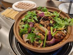 -胡须佬鸡煲四季火锅店(石厦西村直营店)