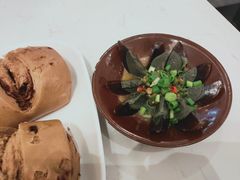 -李与白包子铺(桐梓林店)