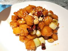宫保鳕鱼丁-悦海·家宴·冰花皮皮虾大锅贴(宝龙店)