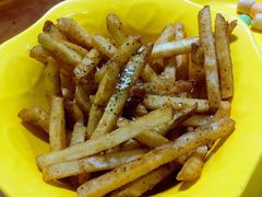 -BHC炸鸡(明洞总店)