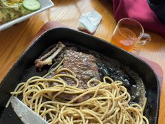 -豪客嘉族·麦尼顿西餐厅(乐福天下店)