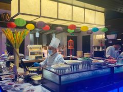 自助取餐区-夏阳湖皇冠假日酒店-自助餐厅