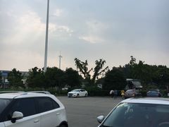 -平望服务区·停车场