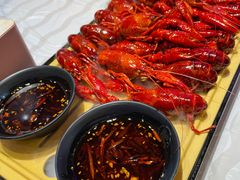 -肥肥虾庄·金牌油焖大虾(首义路店)