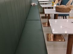 -安格丽娜·狗咖·猫咖羊驼咖(春熙路百盛商场店)