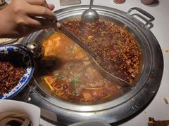 -老房老舍重庆火锅(假日城市店)
