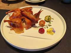 玻璃脆皮乳鸽-福院