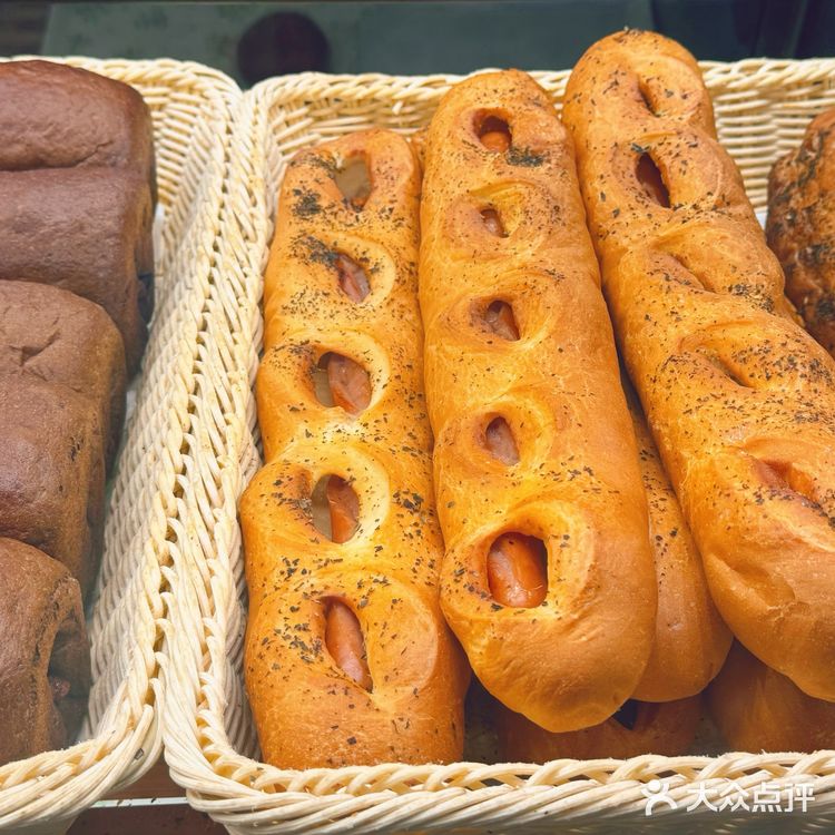 万柳附近一家很有名俄式面包房 主食宵夜必选