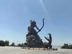 -巴陵广场