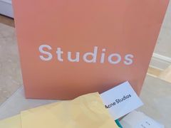 -Acne Studios(芮欧百货店)