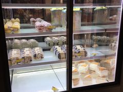 面包甜点陈列柜-吉美诺烘焙(公园北路店)