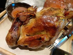 土窰焖烧大公鸡-破瓦寒窑·地摊烤羊排