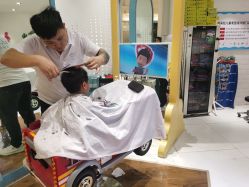 -阿朵拉儿童发型设计(金狮广场店)