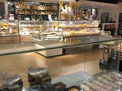 面包甜点陈列柜-欧式面包坊(青岛万象城店)