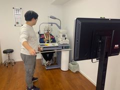 -视野联行眼镜•蔡司•依视路(温江店)