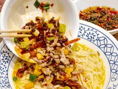 -李与白包子铺(桐梓林店)