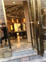 -一東造型烫发染发