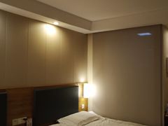 -爱电竞酒店(苏州石路地铁站山塘街店)