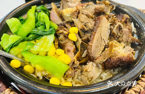 Braised Goose Clay Pot Rice